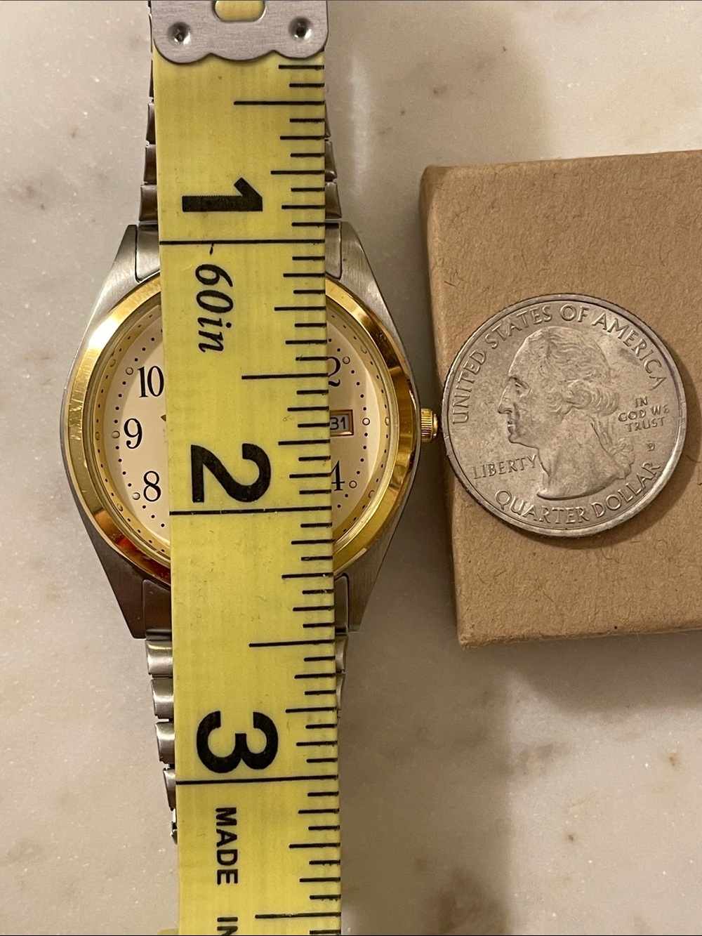 Preowned like New Condition Citizen Men’s watch Two-Tone with Stretch Bracelet. - Picture 9 of 11